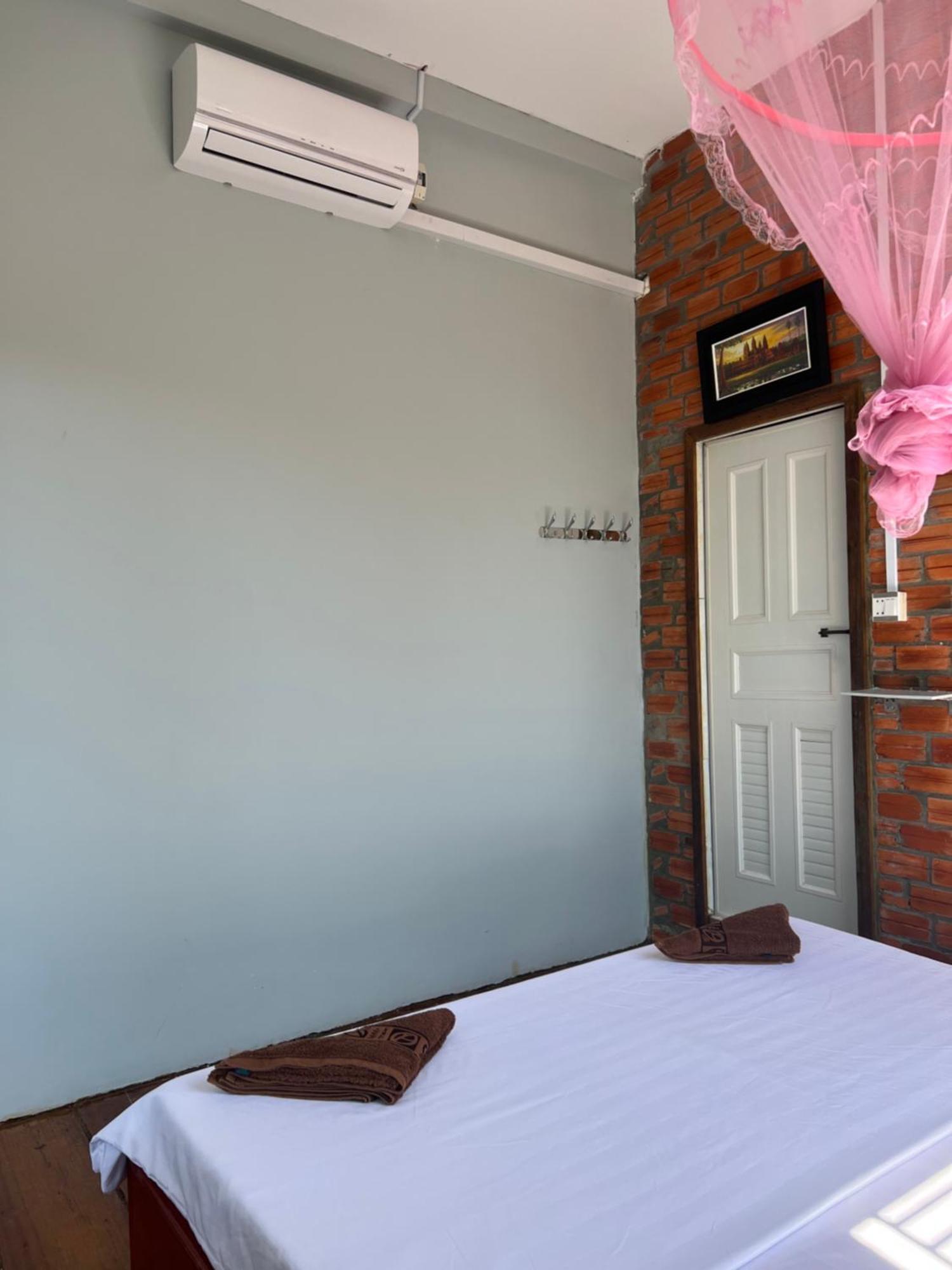 Ing Ing Guesthouse Koh Rong Sanloem Exterior photo